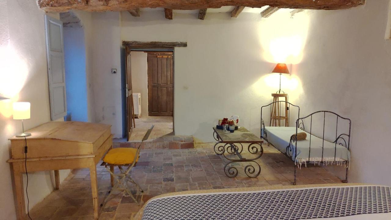 Le Manoir De Gatines Bed & Breakfast Tigné Eksteriør bilde