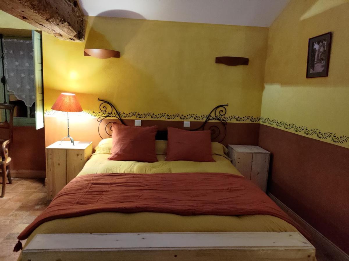 Le Manoir De Gatines Bed & Breakfast Tigné Eksteriør bilde